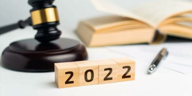 decret 28 avril 2022 loi activite professionnelle indépendante